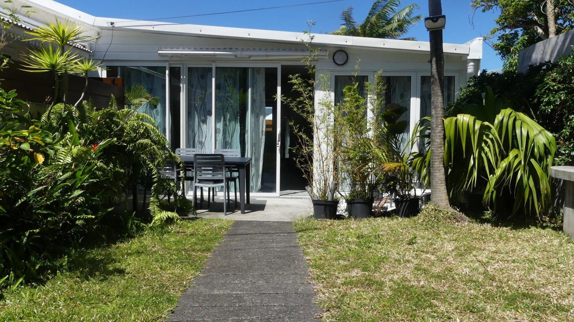 LONBRAZ VOLKAN meublé avec jacuzzi privatif Saint-Philippe Exterior foto
